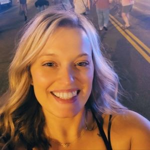 Meet your Posher, Holly